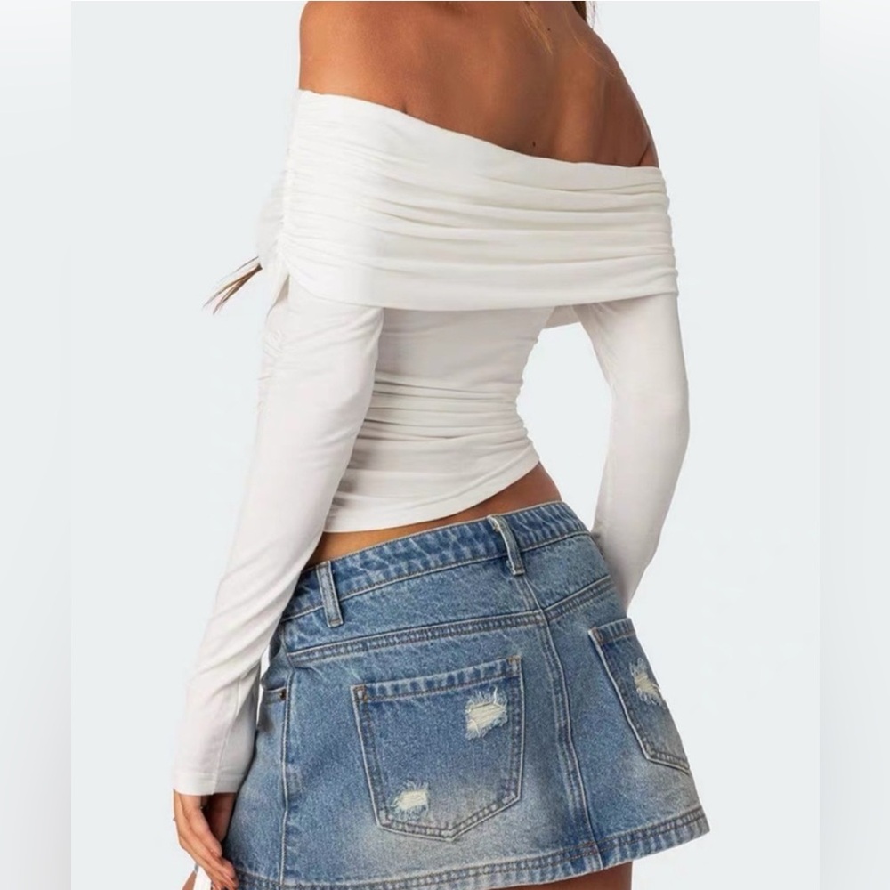 EDIKTED - Elegant Off-Shoulder White Gathered Top - Picture 3 of 4